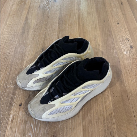 adidas Men's Sneakers in Beige and Black - Picture 2 of 6